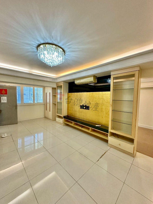 A09忠孝復興電梯華廈邊間大四房*