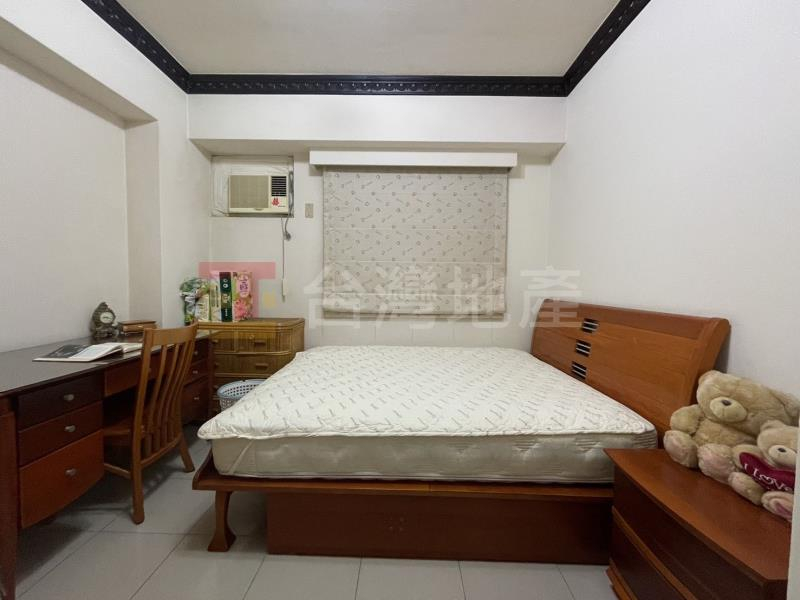 P08 新店安民輕軌華廈3+1房*