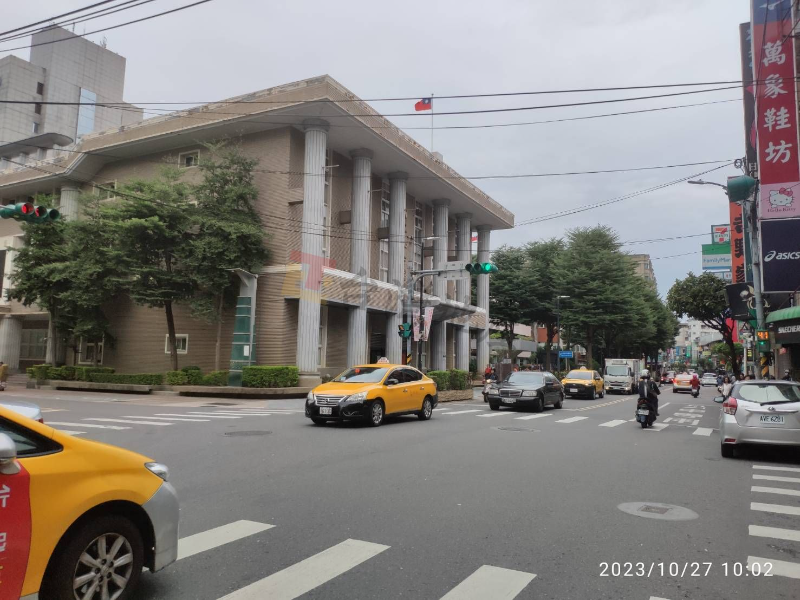 L11 市場內.金店面