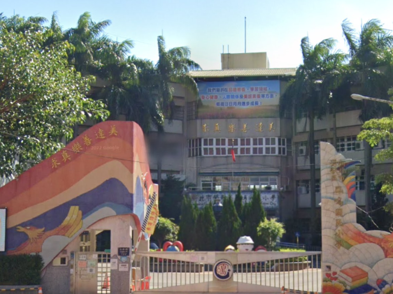 近鳳鳴火車站|龍鳳夜市|鳳鳴國小