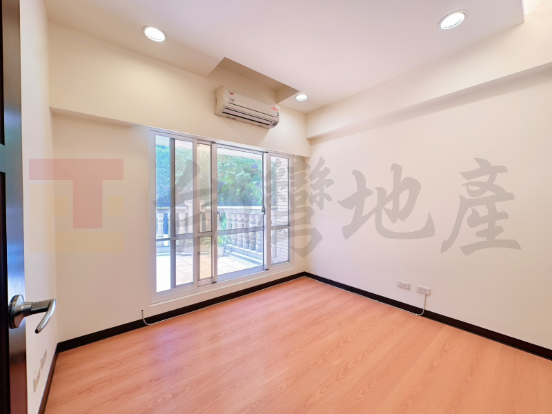 L23 頂溪商圈稀有露台2房