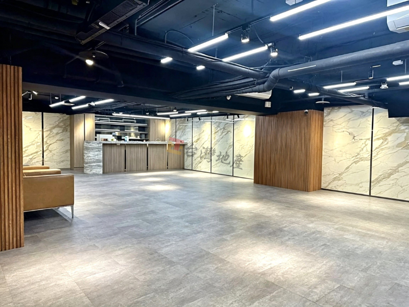 A10 國館仁愛三青百坪店辦