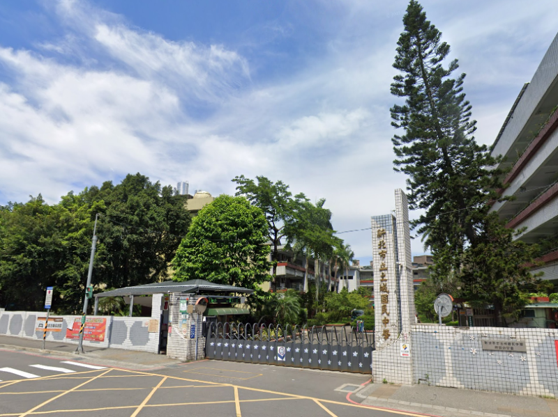 【收租店面】黃金三角窗｜土城國中旁