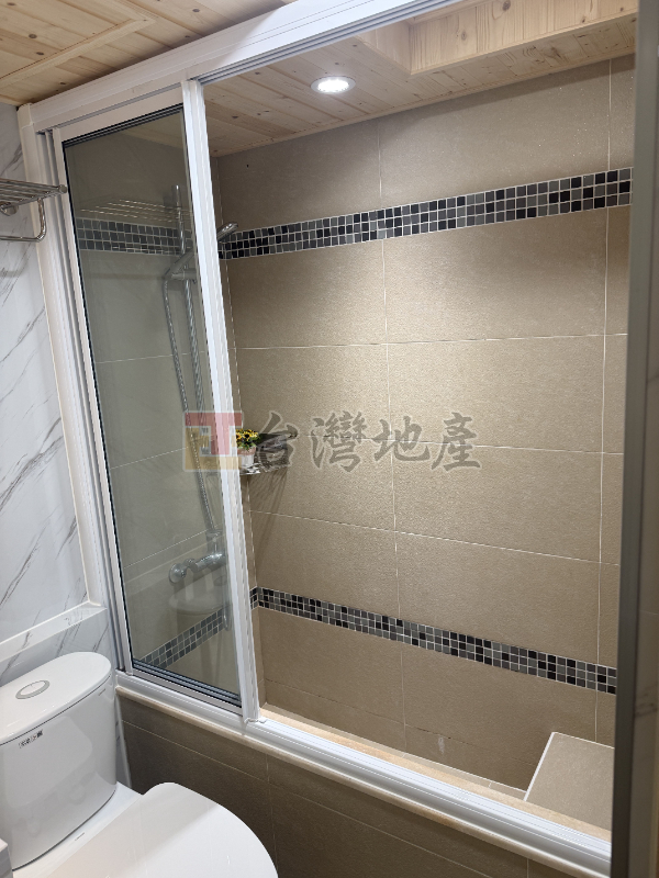 C10 中原電梯美套房
