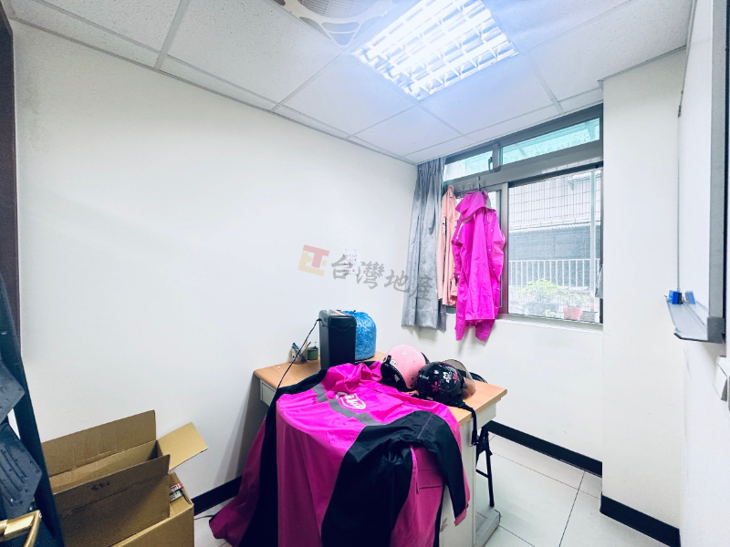 L10 永和黃金電梯三角窗