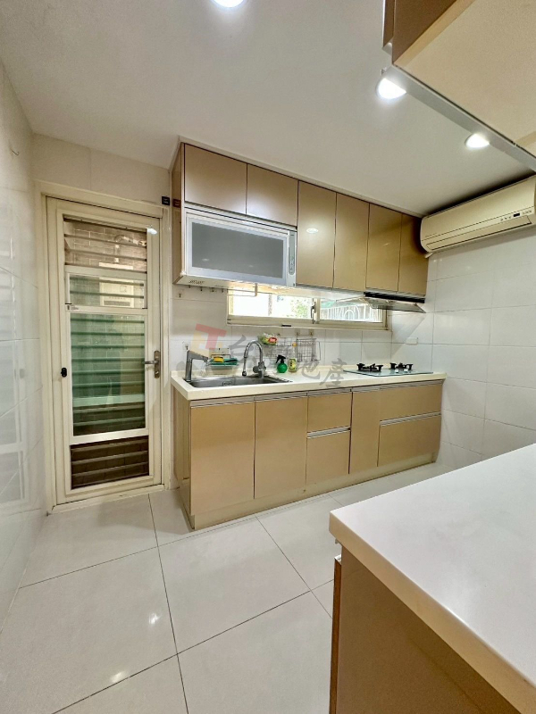 A09忠孝復興電梯華廈邊間大四房*