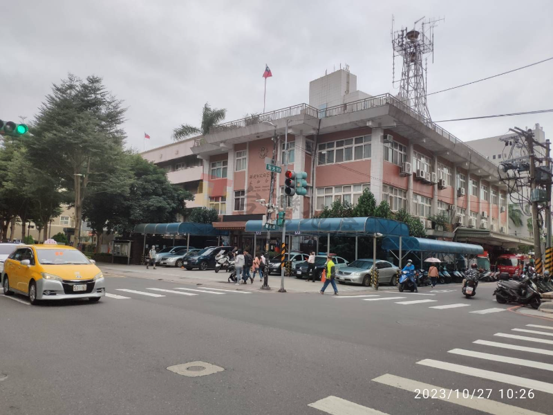 L11 市場內.金店面