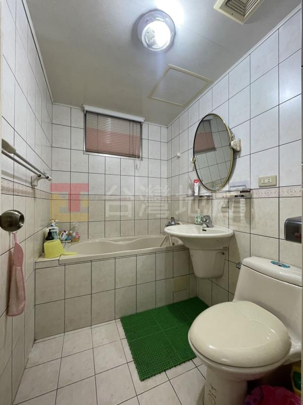 P08 新店安民輕軌華廈3+1房*