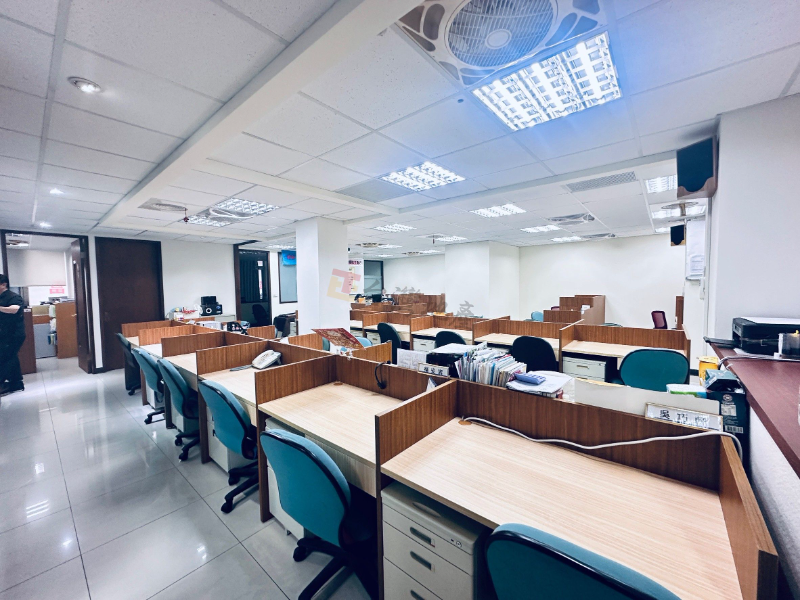 L10 永和黃金電梯三角窗