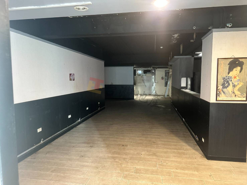 P01店配 大使用空間大面寬店面