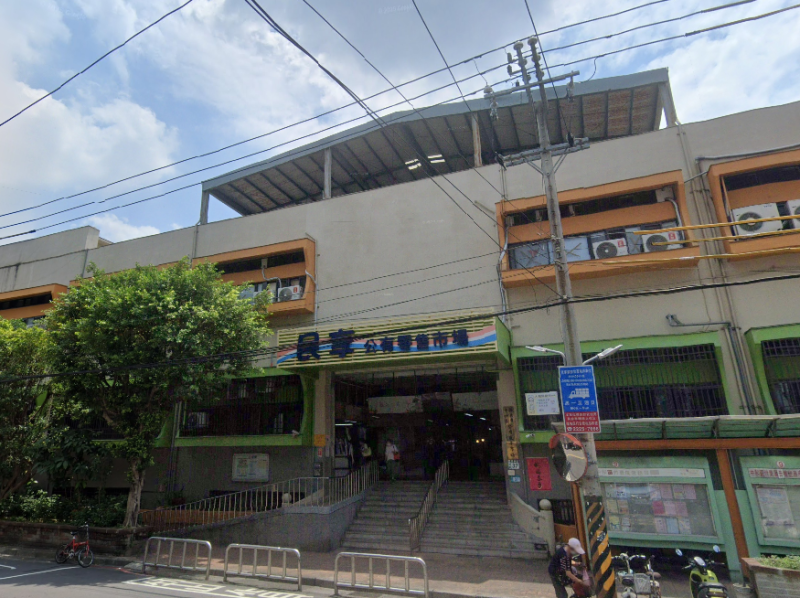 【被動收入】收租１６套房｜環球購物中心３分鐘