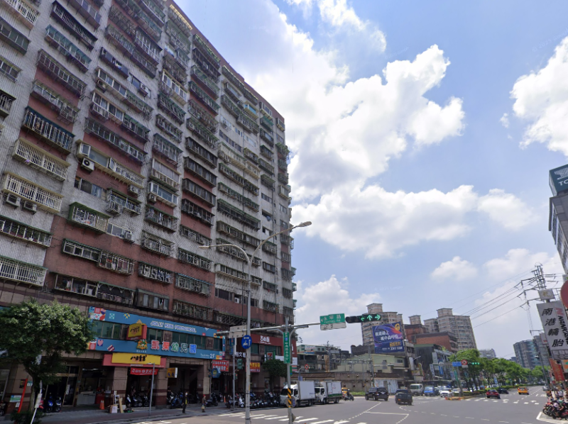 【收租店面】黃金三角窗｜土城國中旁