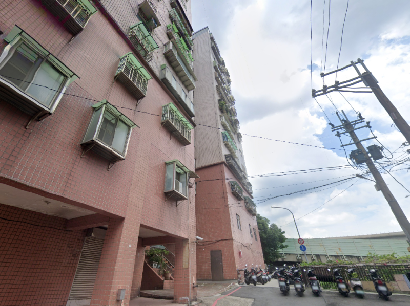 【空屋】電梯三房｜三鶯線 國華站４分鐘