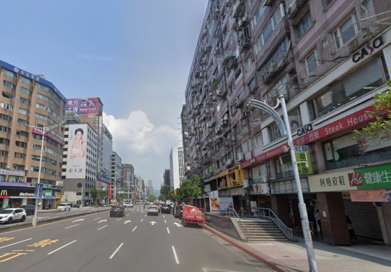 【東區門牌店面】人潮第一排｜忠孝復興站