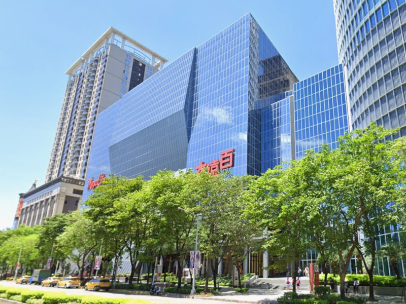 【新板特區中心】豪宅４車位｜鄰 板橋遠百、新北市府